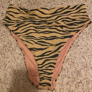 Aerie Tiger Stripe Bottom - L